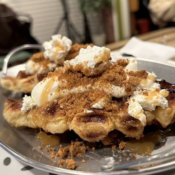 Cafe Orange - IG @FoodandPooch - Desserts Near Me - Garden Grove, California
