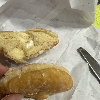 Dunkin' - Vanilla creme donut with 1 tiny smidge of cream on only 1 side...totally missing the cream everywhere else. This is happening a lot. - Coffee & Tea Near Me - Vestavia, Alabama Dunkin' - Vanilla creme donut with 1 tiny smidge of cream on only 1 side...totally missing the cream everywhere else. This is happening a lot. - Coffee & Tea Near Me - Vestavia, Alabama