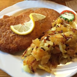 Restaurant Löffler - Schnitzel mit Bratkartoffel