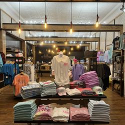 Loz Outfitters