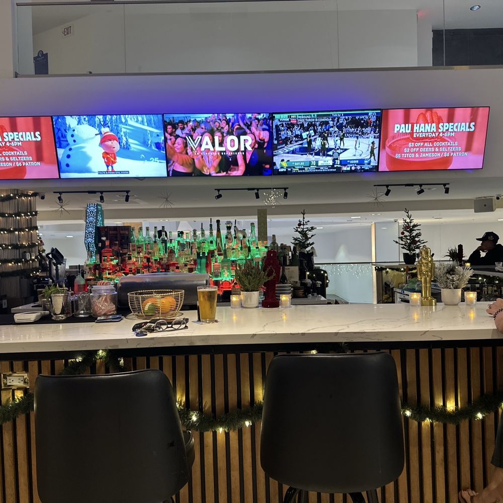 Bar side