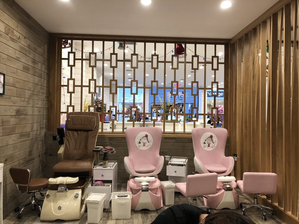 VICTORIA’S NAIL &SPA 10 Reviews 313 Smith Haven Mall, Lake Grove