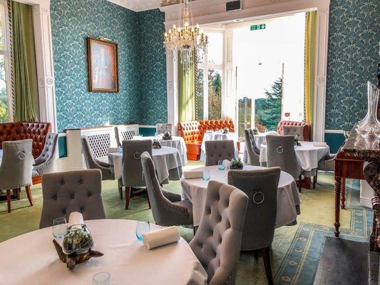 Restaurant Interlude by null