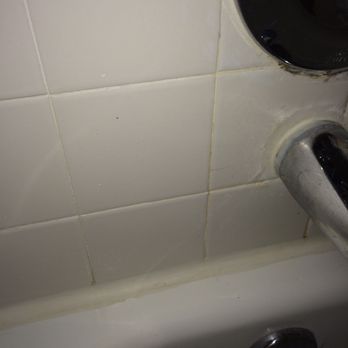 TGM Meadow View Apartments - Leaking in the shower - Apartments Near Me - Columbus, Ohio TGM Meadow View Apartments - Leaking in the shower - Apartments Near Me - Columbus, Ohio
