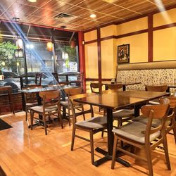 Sake House - Interior seating