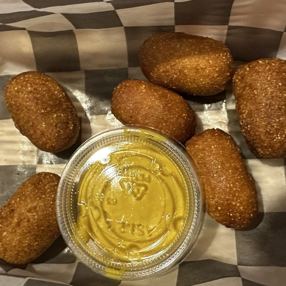 Huey's Collierville - Corn dog nuggets - Burgers Near Me - Collierville, Tennessee Huey's Collierville - Corn dog nuggets - Burgers Near Me - Collierville, Tennessee
