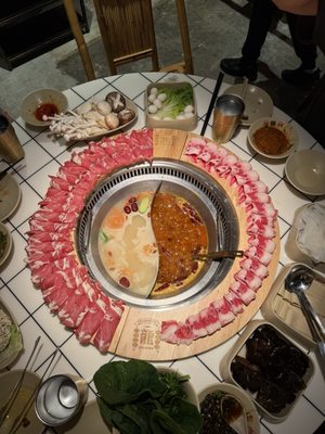 Old Alley Hot Pot Austin | 龙门阵火锅奥斯丁店 by null
