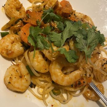 Yard House - Sweet & Spicy Shrimp Noodles - New American Near Me - Concord, California