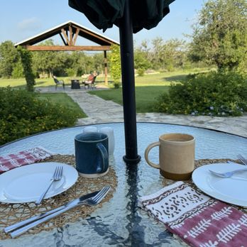Behr House Bed & Breakfast - Breakfast - Bed & Breakfast Near Me - Fredericksburg, Texas Behr House Bed & Breakfast - Breakfast - Bed & Breakfast Near Me - Fredericksburg, Texas