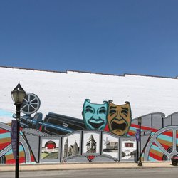 Diana Theatre - Wonderful mural on building of Diana Theatre