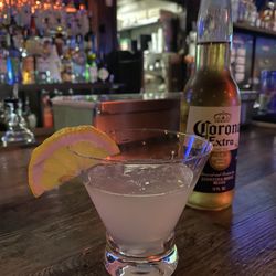 Log Cabin Pub - Raspberry Drop