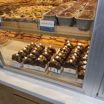 Paris Baguette - Bakeries Near Me - Peoria, Arizona