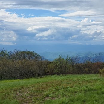 Craggy Gardens - Loved the view - Hiking Near Me - Black Mountain, North Carolina
