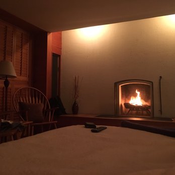 Inn At Middleton Place - Fireplace - Hotels Near Me - Charleston, South Carolina Inn At Middleton Place - Fireplace - Hotels Near Me - Charleston, South Carolina