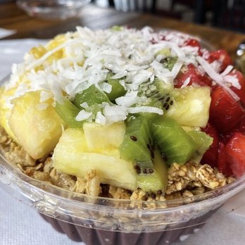 Grain and Berry - Palm Harbor - Acai bowl with pineapple kiwi and strawberries - Acai Bowls Near Me - Palm Harbor, Florida Grain and Berry - Palm Harbor - Acai bowl with pineapple kiwi and strawberries - Acai Bowls Near Me - Palm Harbor, Florida