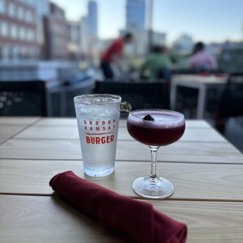 Gordon Ramsay Burger - Sunna Afternoon cocktail - Burgers Near Me - Boston, Massachusetts Gordon Ramsay Burger - Sunna Afternoon cocktail - Burgers Near Me - Boston, Massachusetts