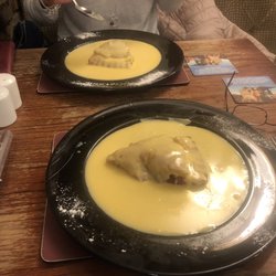 Black Bull Inn - Apple and blackberry pie and custard. Delish.