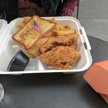 Yankee Doodle Dandy's - Original chicken strip basket, with house dipping sauce they make. - Food Trucks Near Me - Brooklyn, New York Yankee Doodle Dandy's - Original chicken strip basket, with house dipping sauce they make. - Food Trucks Near Me - Brooklyn, New York