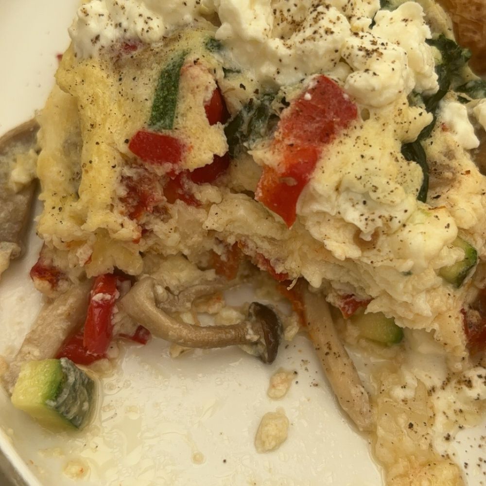 COMO Poolside Café & Bar - mediterranean omelette - Cafes Near Me - Las Vegas, Nevada