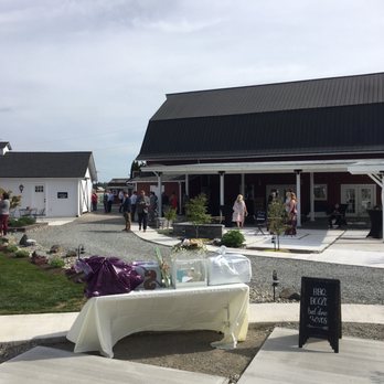 Stilly Brook Farm - Smaller room and gift table - Venues & Event Spaces Near Me - Arlington, Washington
