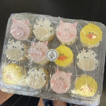 The Cake Lovers - Cupcakes Near Me - Plantation, Florida