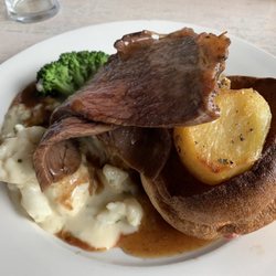 Churchill's - Beef Sunday Roast