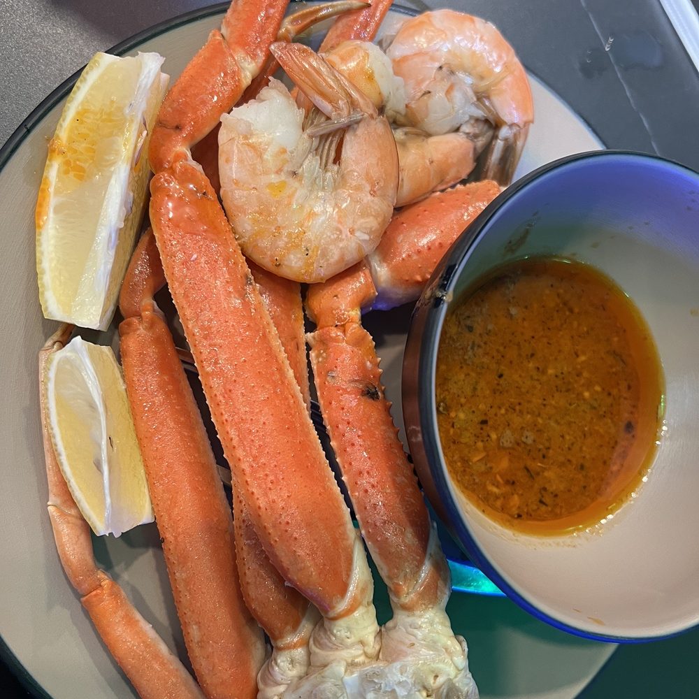 Crab legs, shrimp, Cajun butter Crab legs, shrimp, Cajun butter