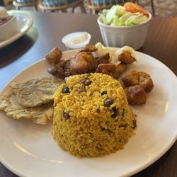 Brenda's Kitchen - Rice w/Pigeon Peas-Fried Pork