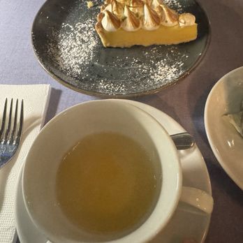 Café Paris - Lemon cake - Cafes Near Me - Sintra, 11