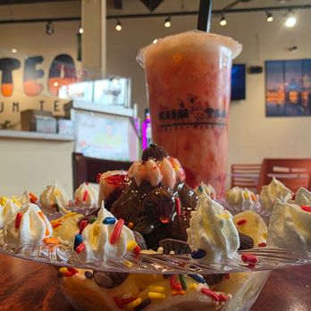 Fun Tea - Strawberry Mango Milk Tea / Chocolate Ice Cream - Bubble Tea Near Me - Louisville, Kentucky