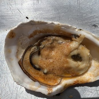 Hog Island Oyster - Grilled delicious oysters - Seafood Near Me - Marshall, California