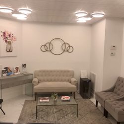 Smileplicity Dentistry - Waiting Area
