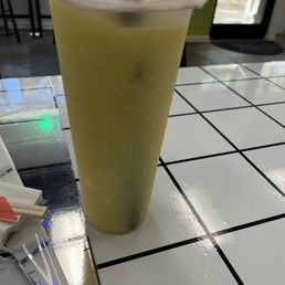 Pineapple smoothie Pineapple smoothie