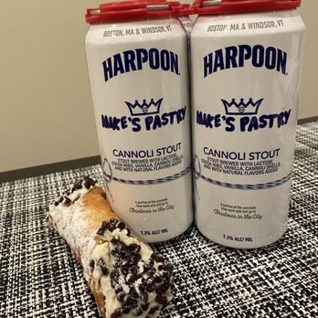 Mike's Pastry - Plain Cannoli paired with cannoli stout - Bakeries Near Me - Somerville, Massachusetts