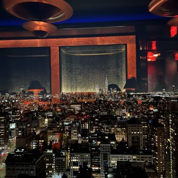 Nubeluz - City views next to our seat - Cocktail Bars Near Me - New York, New York