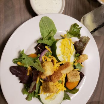 Canary Grill - Very fresh and delicious house salad with great ranch dressing - New American Near Me - Berkeley Springs, West Virginia