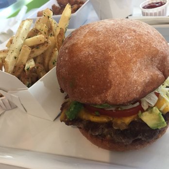 Burger Lounge - Lounge burger - Burgers Near Me - Campbell, California