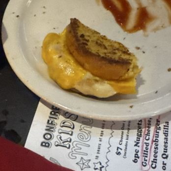 Bonfire Craft Kitchen & Tap House - Yummy grilled cheese sandwich - Sports Bars Near Me - Surprise, Arizona