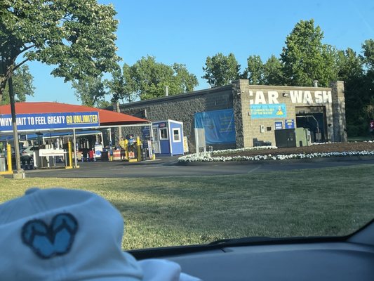 RUSSELL SPEEDER’S CAR WASH - Updated August 2025 - 47 Photos & 96
