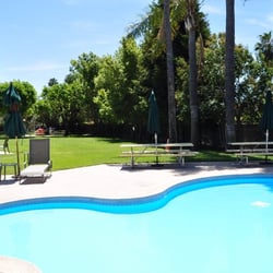 Mission Valley Swim Club - Kiddie pool view 3
