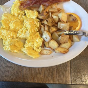 The Boathouse - Eggs, bacon and cubed potatoes - Breakfast & Brunch Near Me - Akron, Ohio The Boathouse - Eggs, bacon and cubed potatoes - Breakfast & Brunch Near Me - Akron, Ohio
