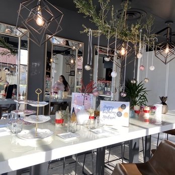 Chilly Bubbles And Co Cafe - Beautiful and personalized table - Bubble Tea Near Me - Maitland, Florida