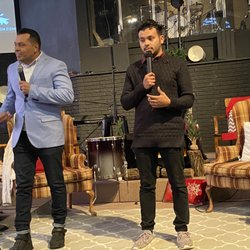 VIDA en Dallas Church  - Pastor Albert Sharing the Word and Danny doing Translation