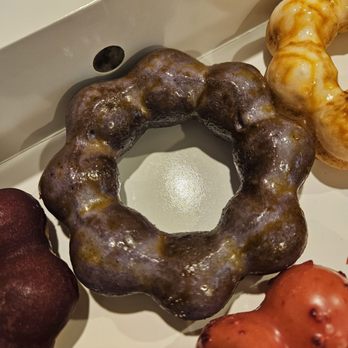 Yo Mochi - Ube creme brulee - Donuts Near Me - Henderson, Nevada