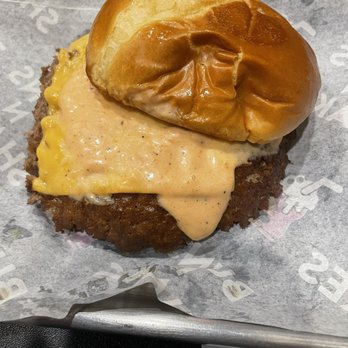 Buns N Shakes - Single smash burger with no onions - Burgers Near Me - New Brunswick, New Jersey Buns N Shakes - Single smash burger with no onions - Burgers Near Me - New Brunswick, New Jersey