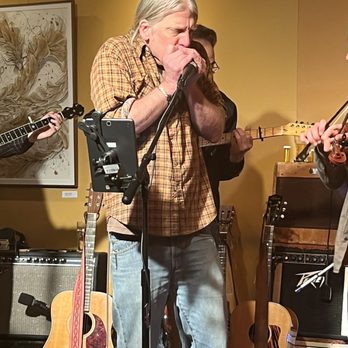Elk Creek Cafe + Aleworks - Momentarily, they had a harmonica player... - New American Near Me - Millheim, Pennsylvania