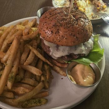 Ox & Ocean - OXO Burger and fries - Breakfast & Brunch Near Me - Oxnard, California