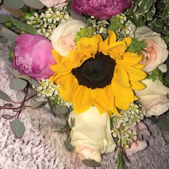 Vickie's Flowers - Florists Near Me - Cypress, California Vickie's Flowers - Florists Near Me - Cypress, California