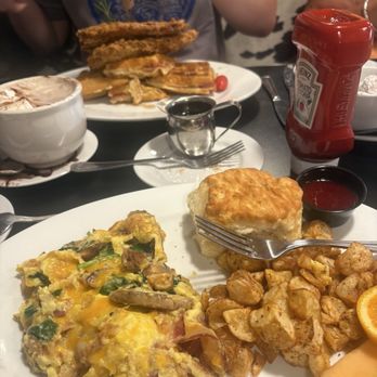 Hash House a Go Go - Cocktail Bars Near Me - Winter Garden, Florida