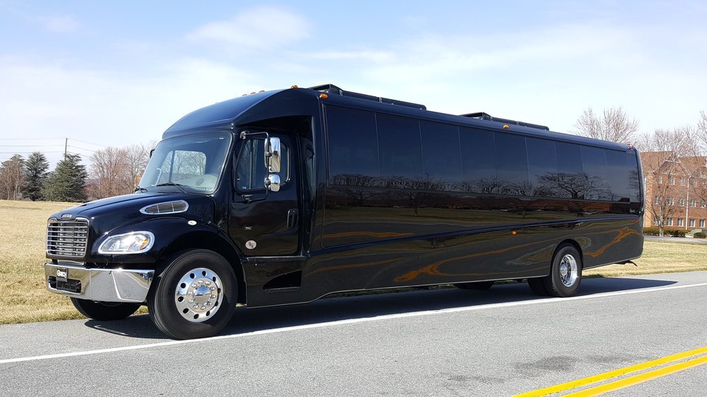 ON THE TOWN LIMOUSINES Updated July 2024 25 Photos & 17 Reviews